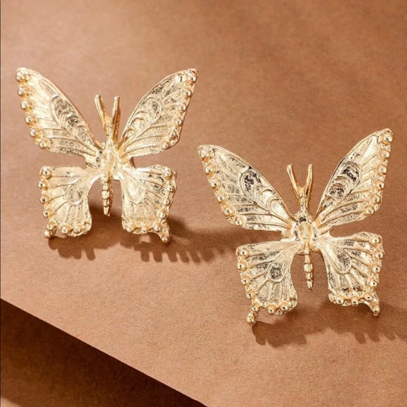 Jewelry - ✨Over-Sized Butterly Earrings✨